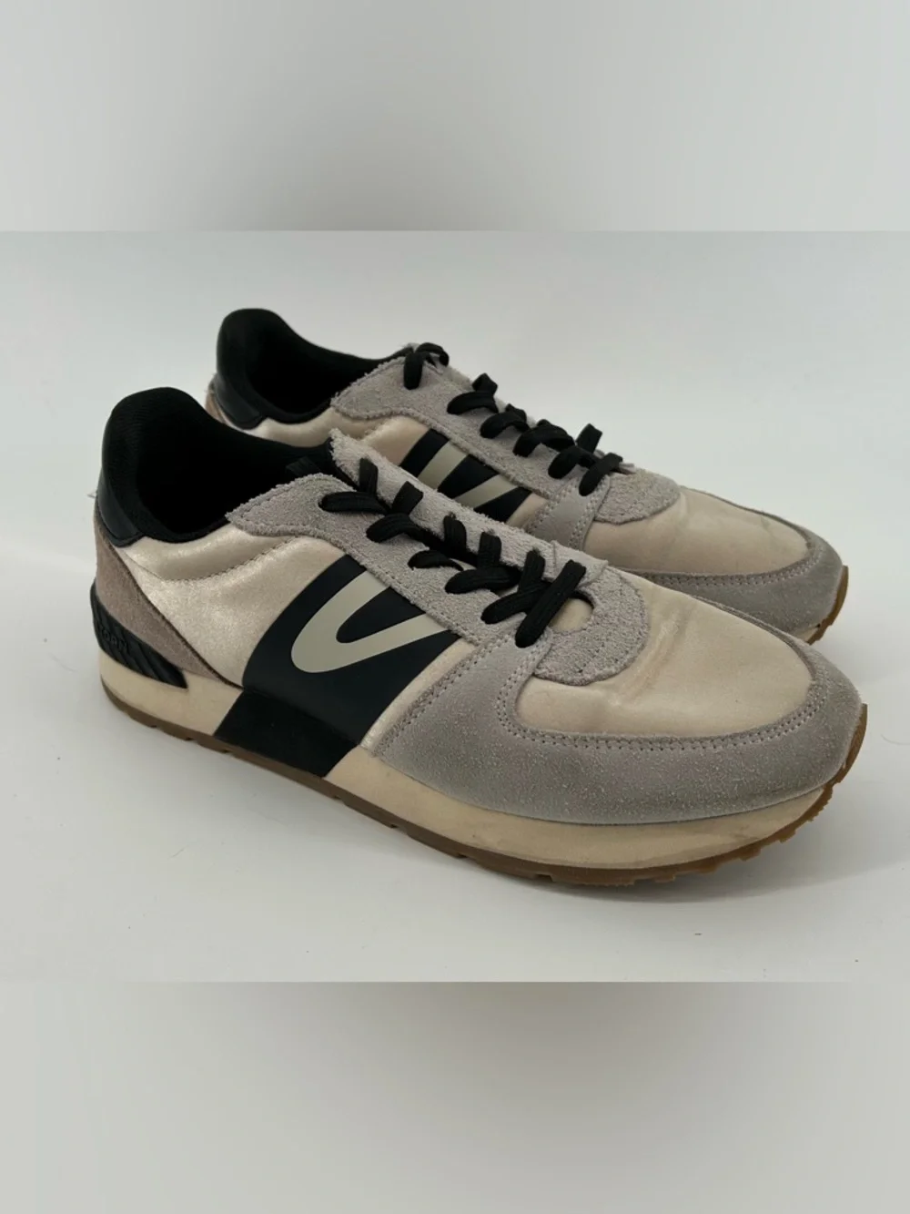 Tretorn Loyola 2.0 sneakers in retro black and gray